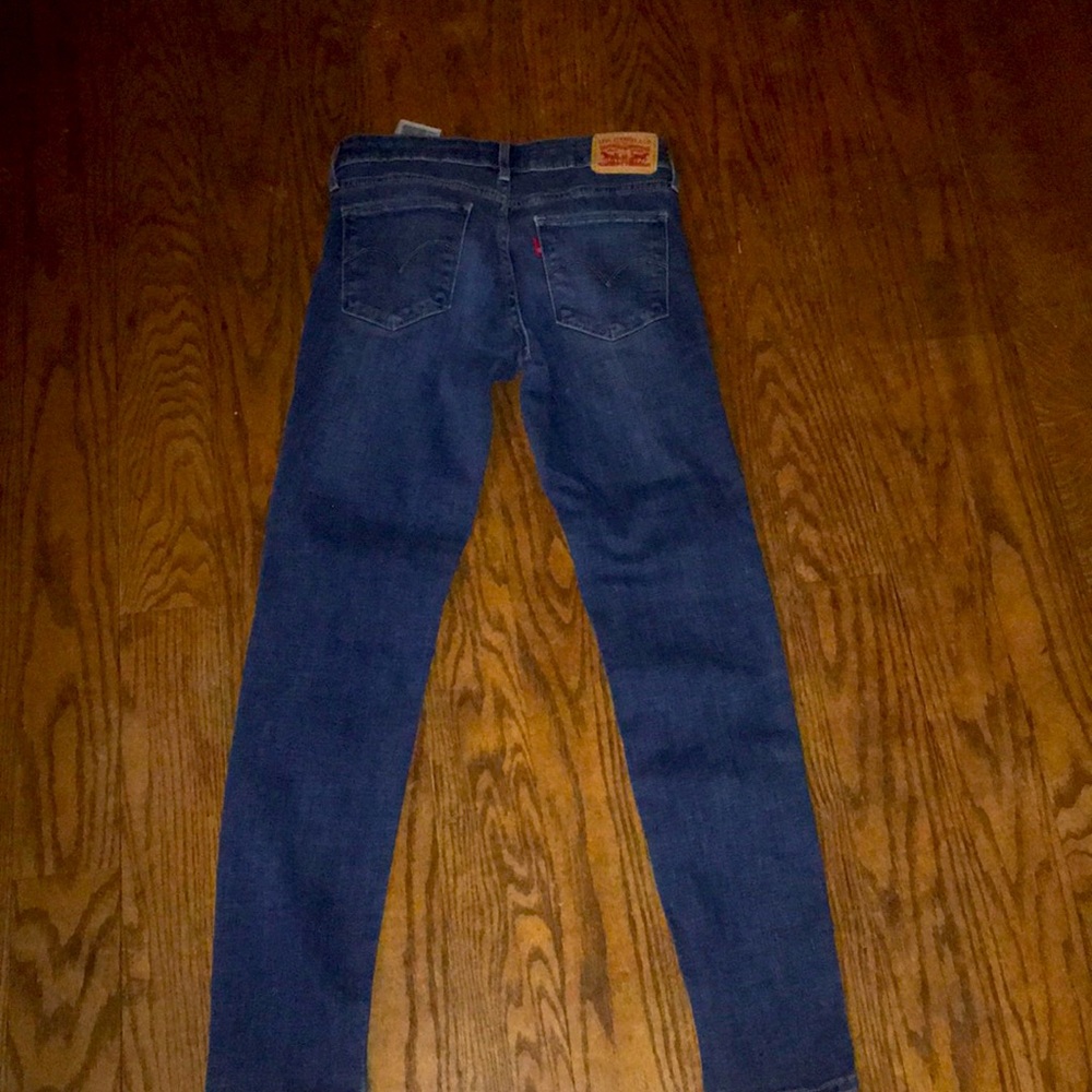 Levi’s 711 skinny waist 27. Like new!